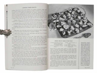 100 SELECTED DRIED FRUIT RECIPES Chosen by 100,000 Homemakers at Golden Gate International Exposition. Treasure Island California.